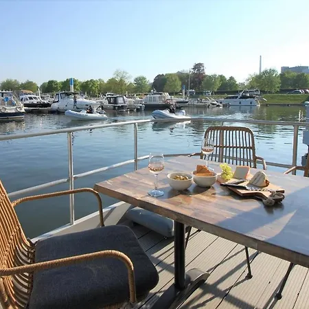Feriehus Tiny Floating House, Mallorca Maastricht