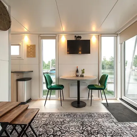 Feriehus Tiny Floating House, Mallorca Maastricht